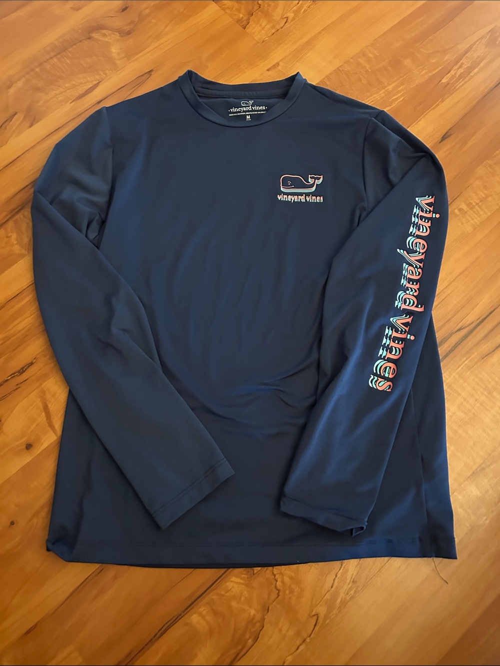Vineyard Vines Navy Long-Sleeve Performance Shirt with Logo Sleeve Print